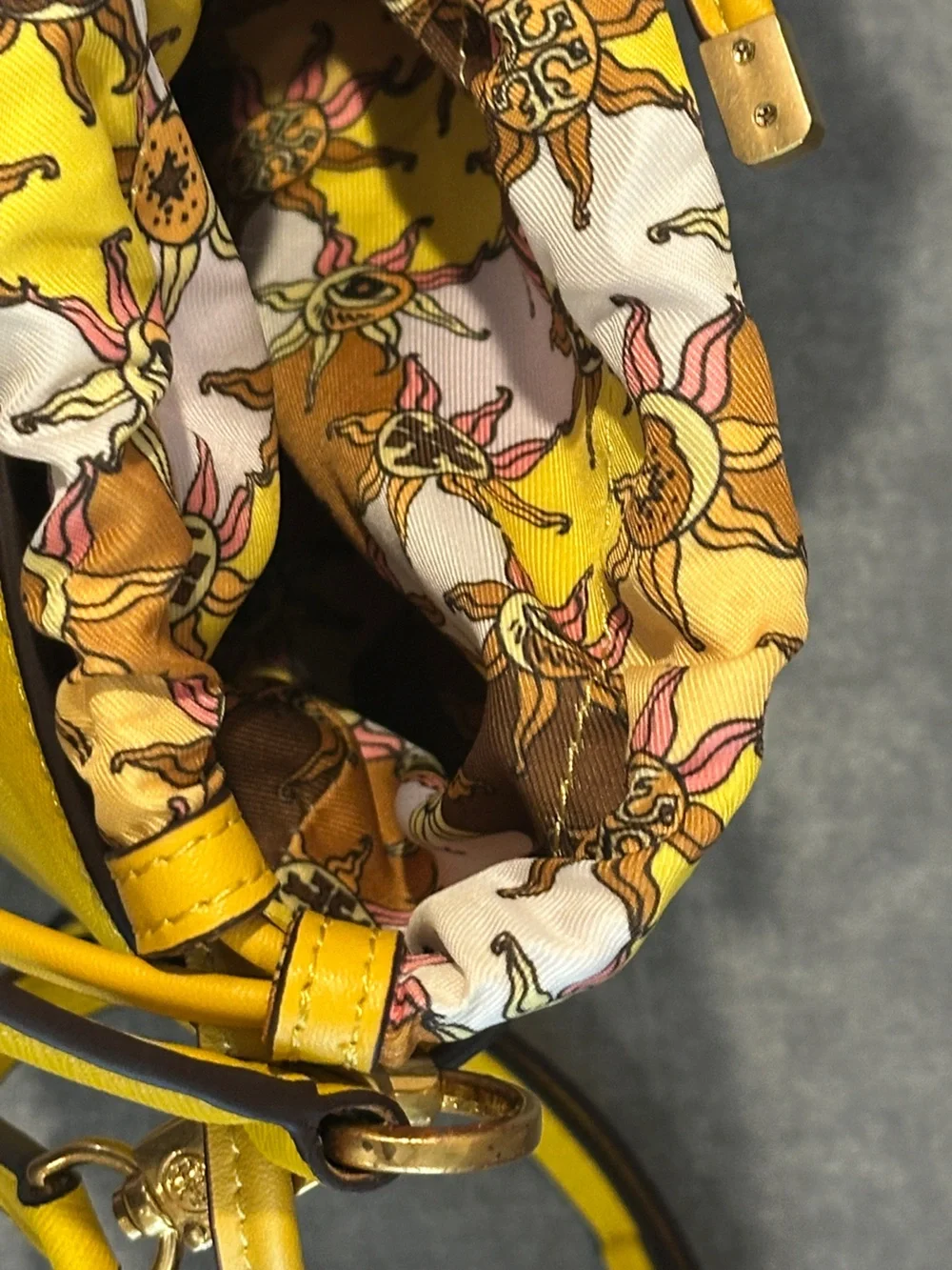 Tory Burch Robinson Mini Bucket Bag